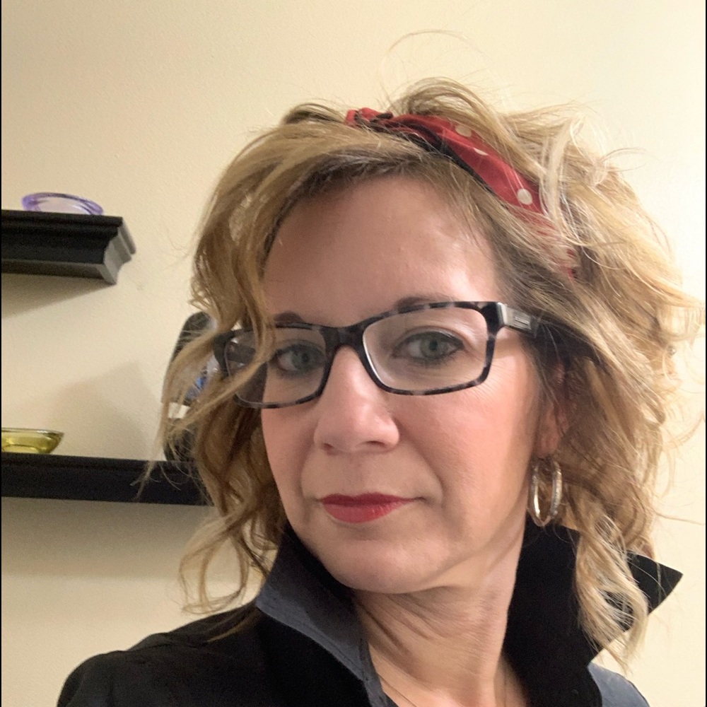 Meet your Posher, Jenn